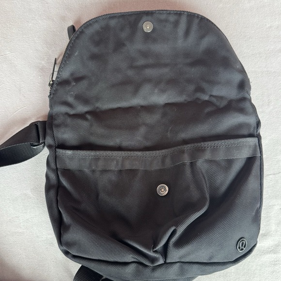 Lululemon All Night Festival Bag 5L Fold-Over Crossbody Shoulder Bag Black - Picture 6 of 9
